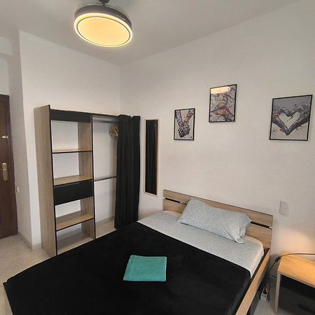 Guesthouse Shared With Host アリカンテ エクステリア 写真